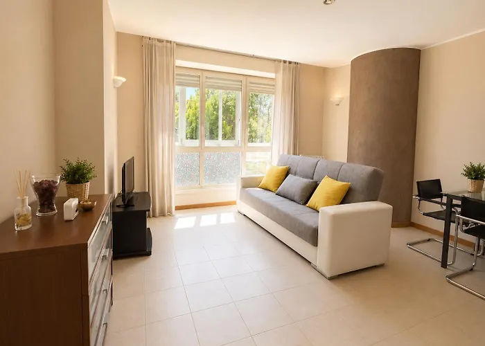 Loft Luminoso Con Posto Auto Privato, 4 Posti Letto - Metro Lodi A 5 Minuti * Roma