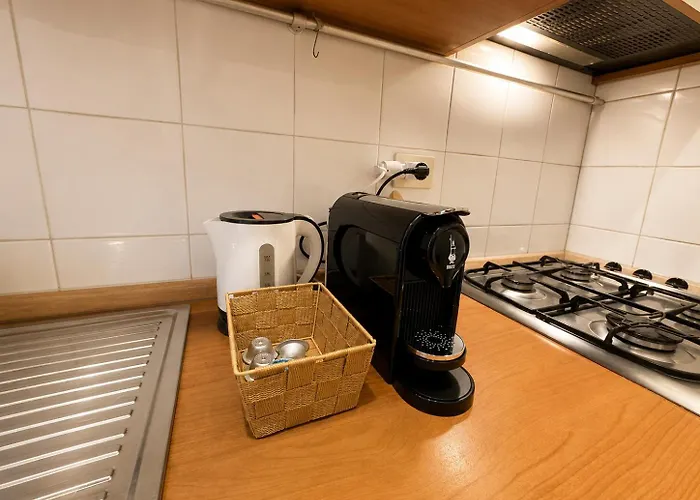 Loft Luminoso Con Posto Auto Privato, 4 Posti Letto - Metro Lodi A 5 Minuti Apartamento Roma
